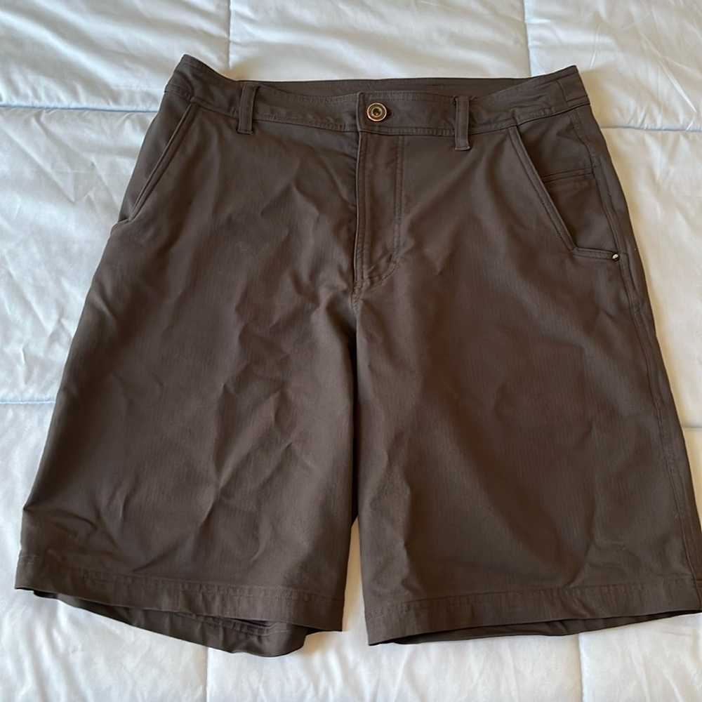 Men’s size 34 lululemon commission shorts